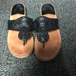 In wonderful condition, hardly worn.